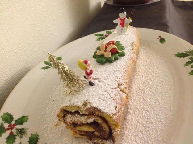 And for dessert: The Yule log! With Nutella no less~